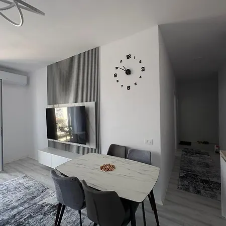 House Albania Kamez