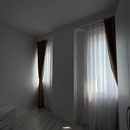 House Albania Kamez